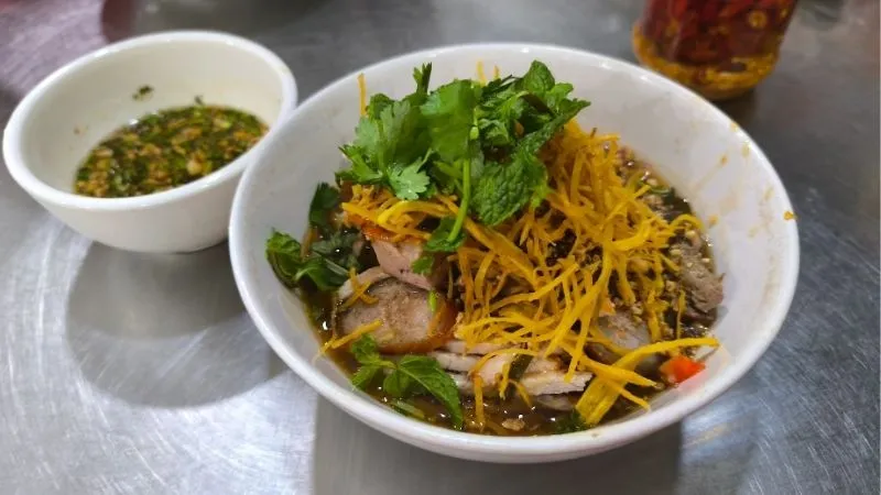 Phở chua Lạng Sơn làm dễ không? Sài Gòn quán nào ngon?